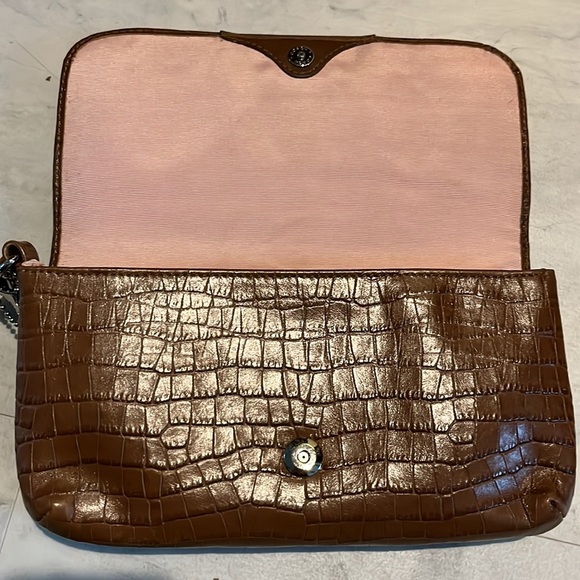 Coach  Vintage Ashley large Wristlet  Croc pattern Leather  brown /Silvertone - Picture 8 of 9